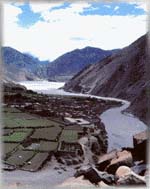 Kagbeni and the Kali Gandaki river (27K)   