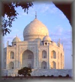 the Taj Mahal at dusk 